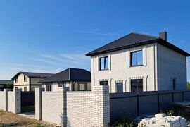 Дом 180 кв.м., 4 сот .